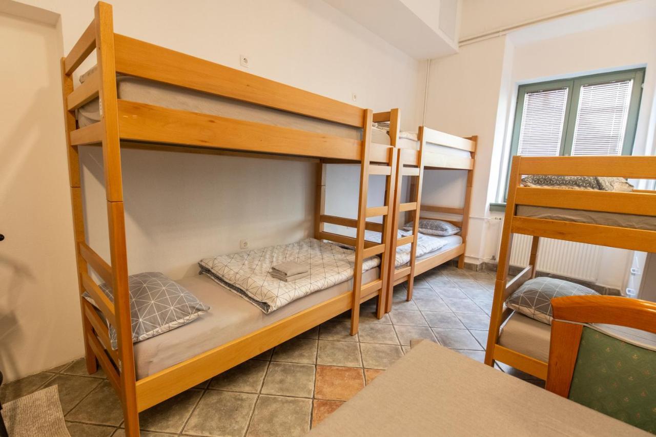Hostel Vojnik Buitenkant foto